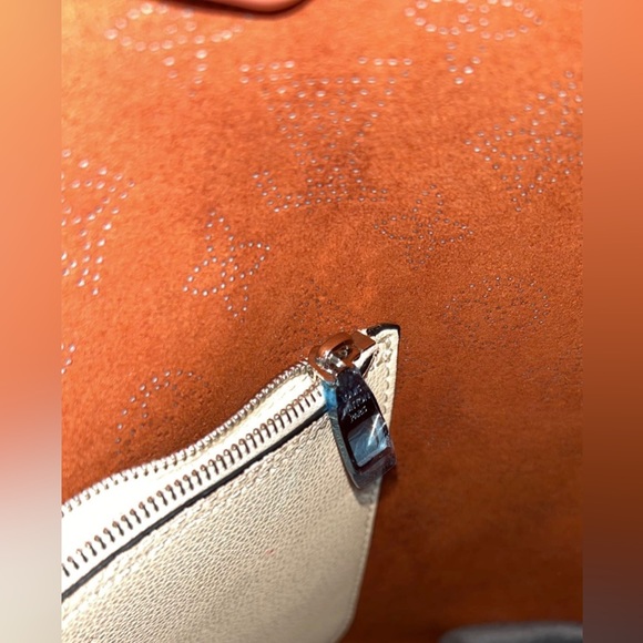 Fall 2021 (view on stamp tag) Louis Vuitton CARMEL - Picture 9 of 12